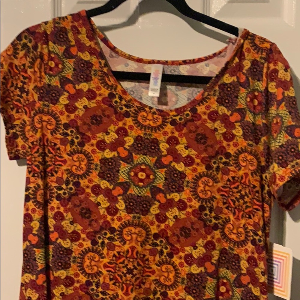 Lularoe M Classic T